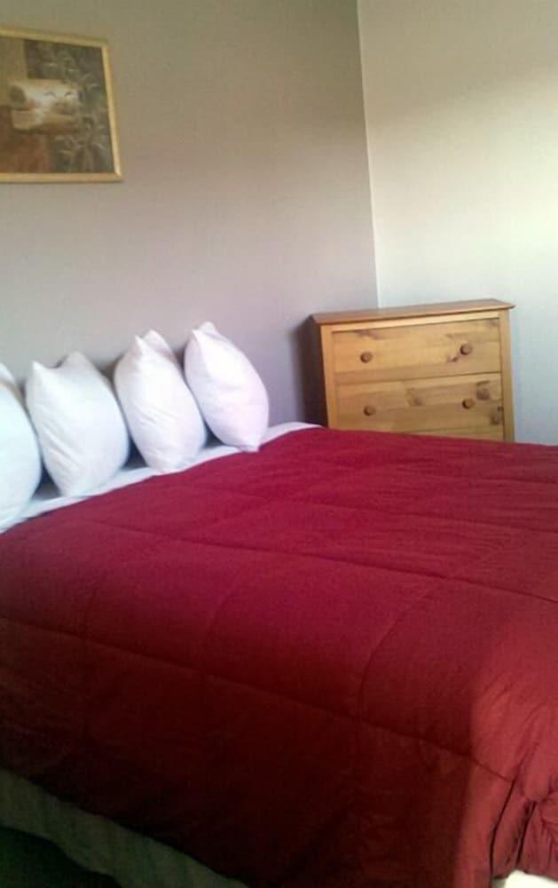 Sagebrush Inn photo 8