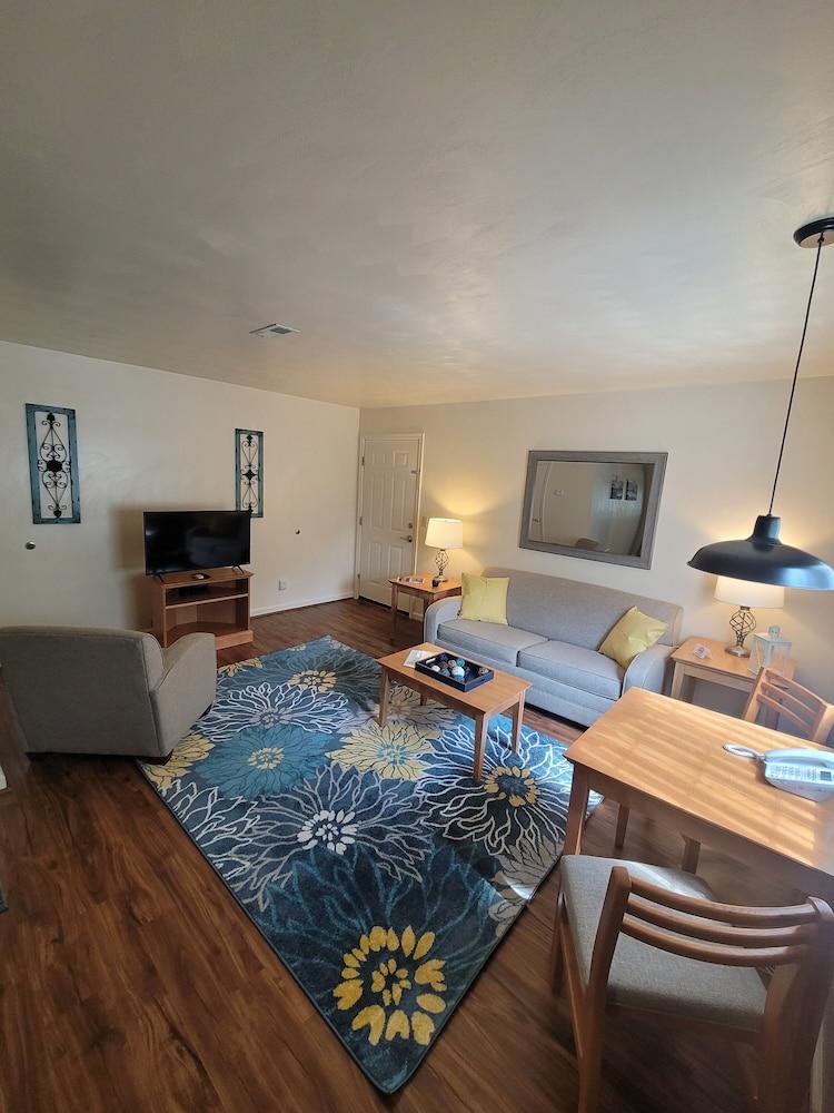 Affordable Corporate Suites - Lanford photo 65