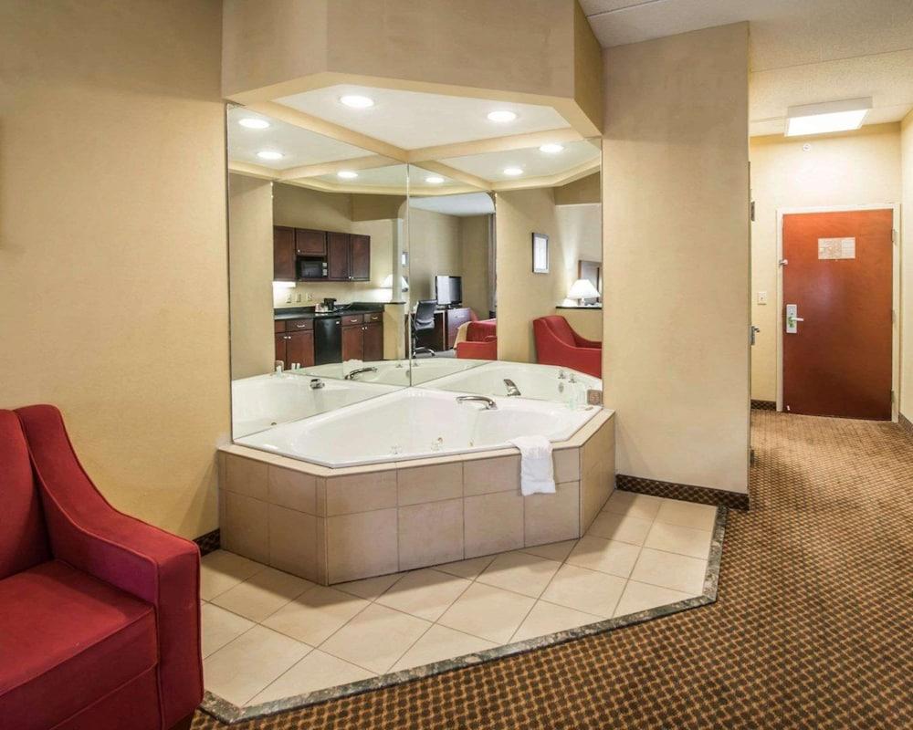 Comfort Inn & Suites Morganton South photo 29
