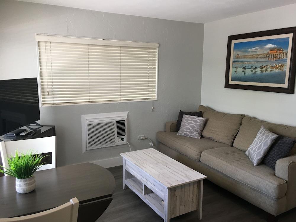 Bonita Beach Inn and Suites photo 2