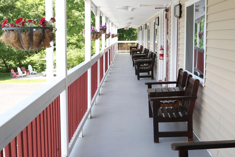 Cozy Corner Motel photo 60