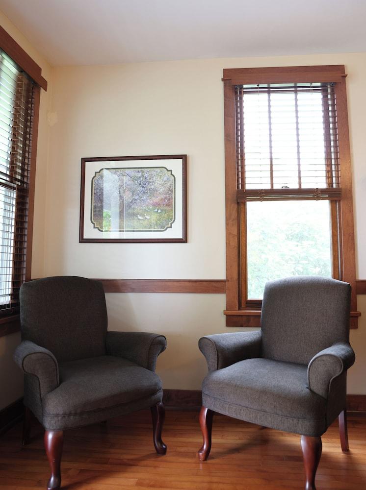The Liberty Lodge at Sister Bay photo 17