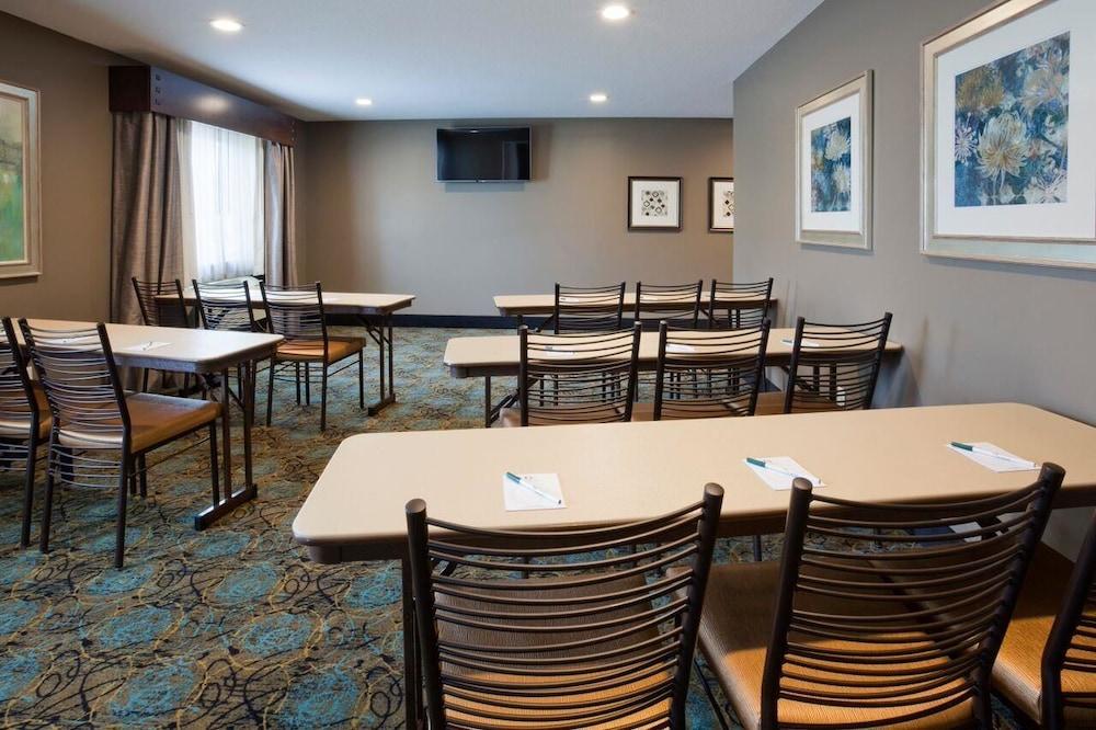 GrandStay Delano photo 15