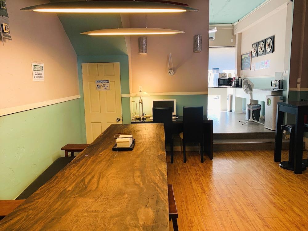 Melrose Hostel photo 27