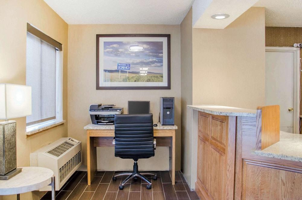 Comfort Inn Idaho Falls photo 34