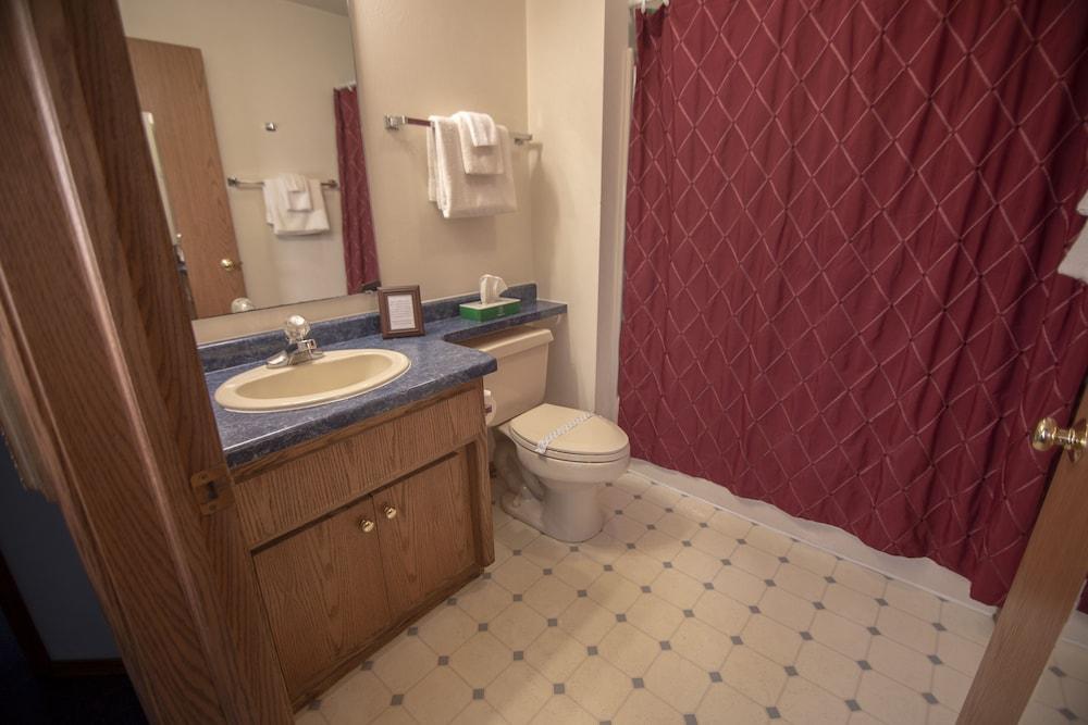 Ridges Inn & Suites photo 12