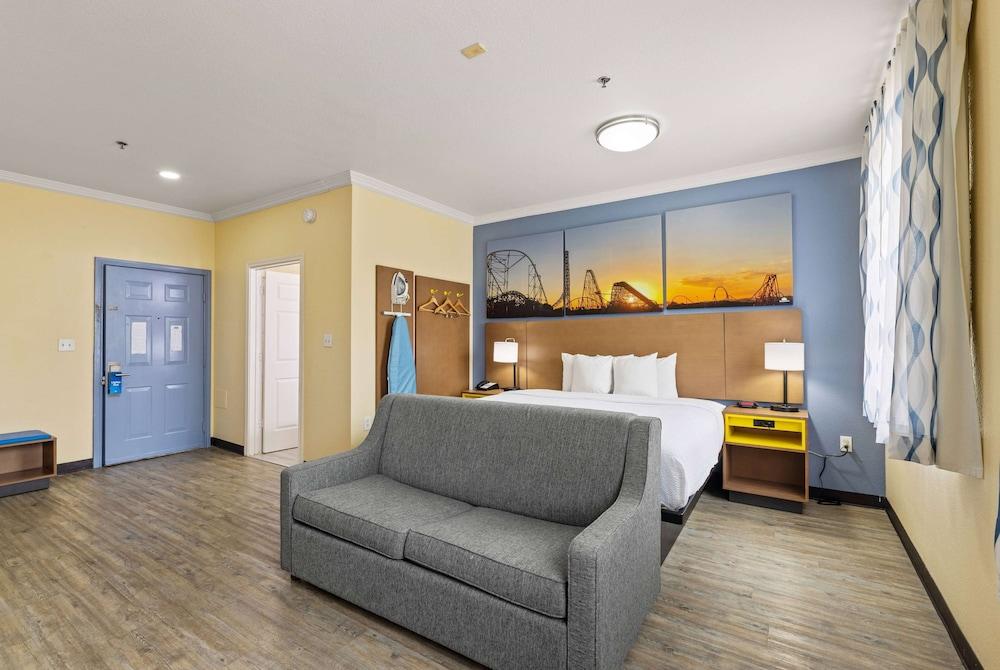 Days Inn & Suites by Wyndham Euless DFW Airport South photo 3