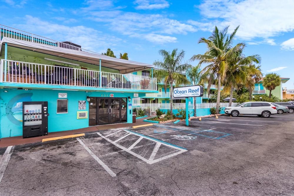 Ocean Reef Hotel photo 43