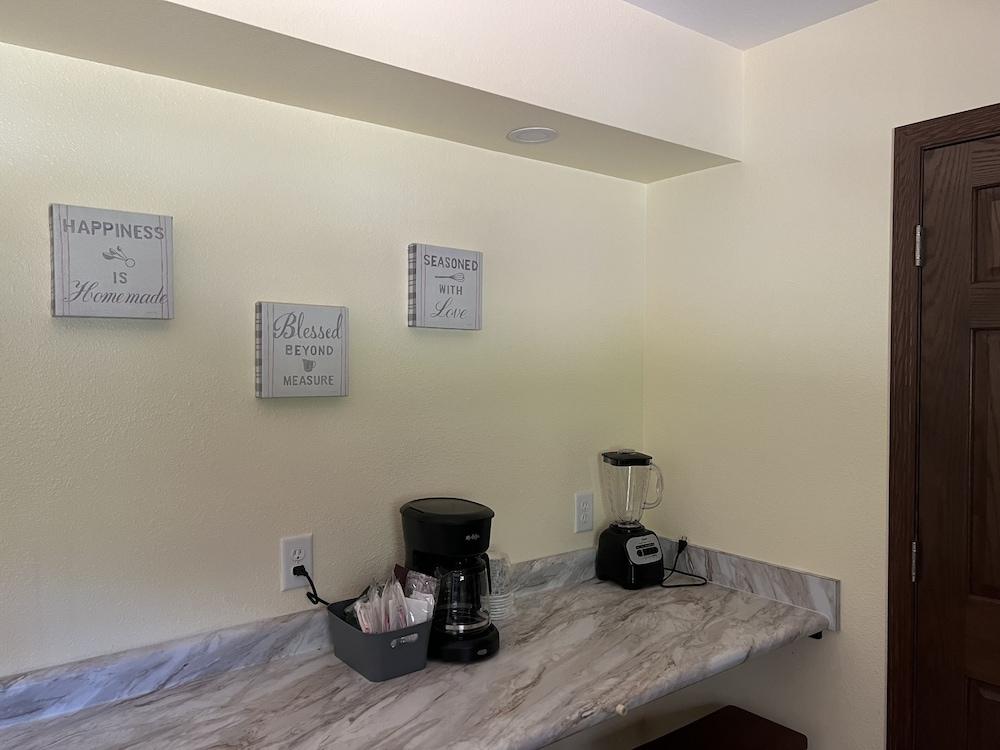 All Star Inn & Suites photo 66