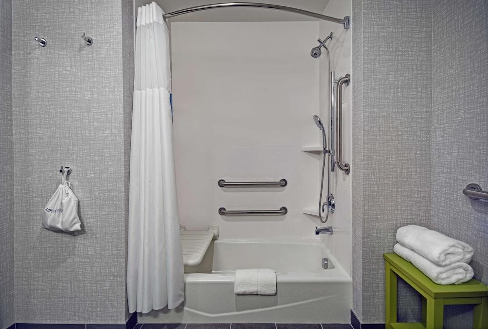 Hampton Inn Las Vegas Strip South, NV photo 16