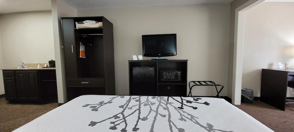 Sleep Inn & Suites Birmingham - Hoover photo 18
