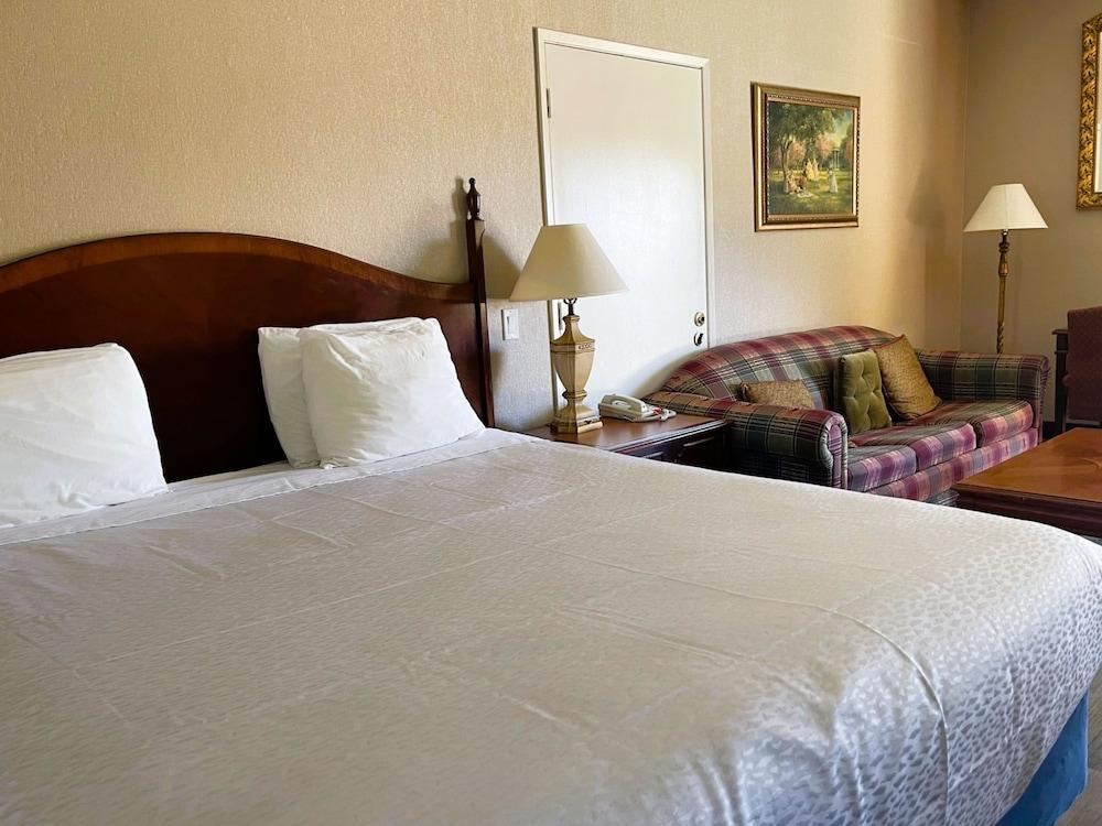 Americas Best Value Inn & Suites Joshua Tree National Park photo 33
