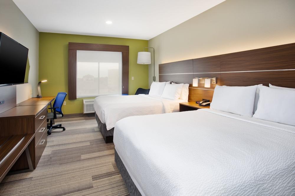 Holiday Inn Express & Suites Houston West - Katy by IHG photo 3