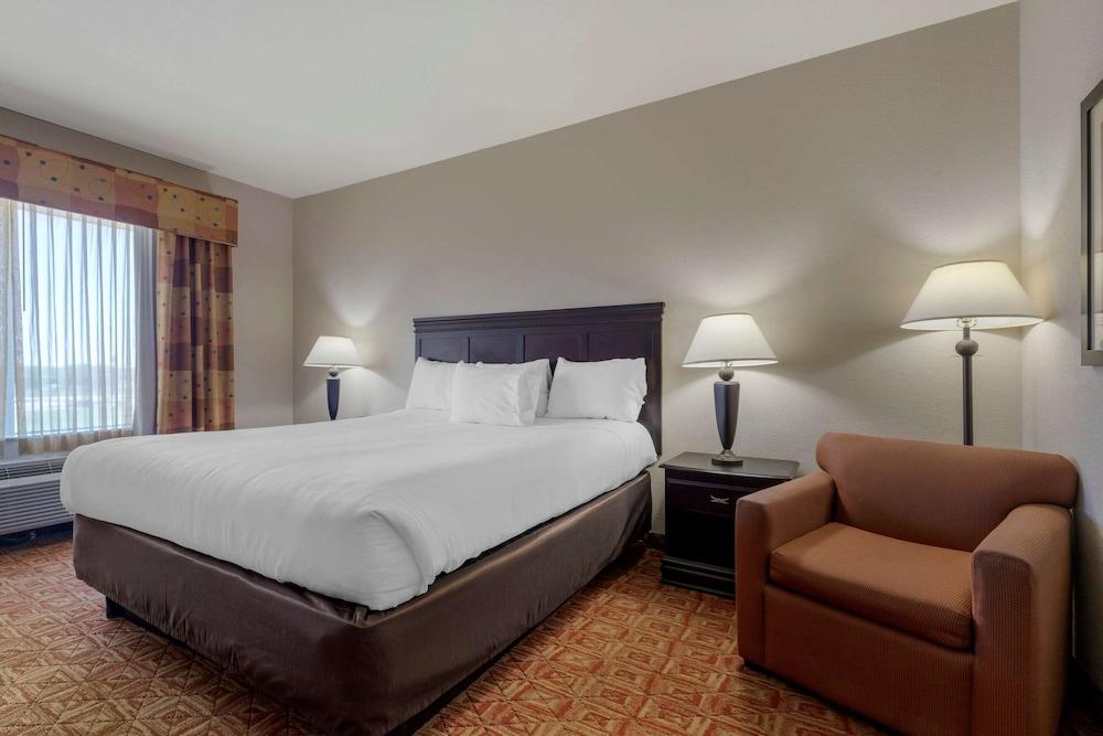 Lake Texoma Inn and Suites to match IHG photo 22