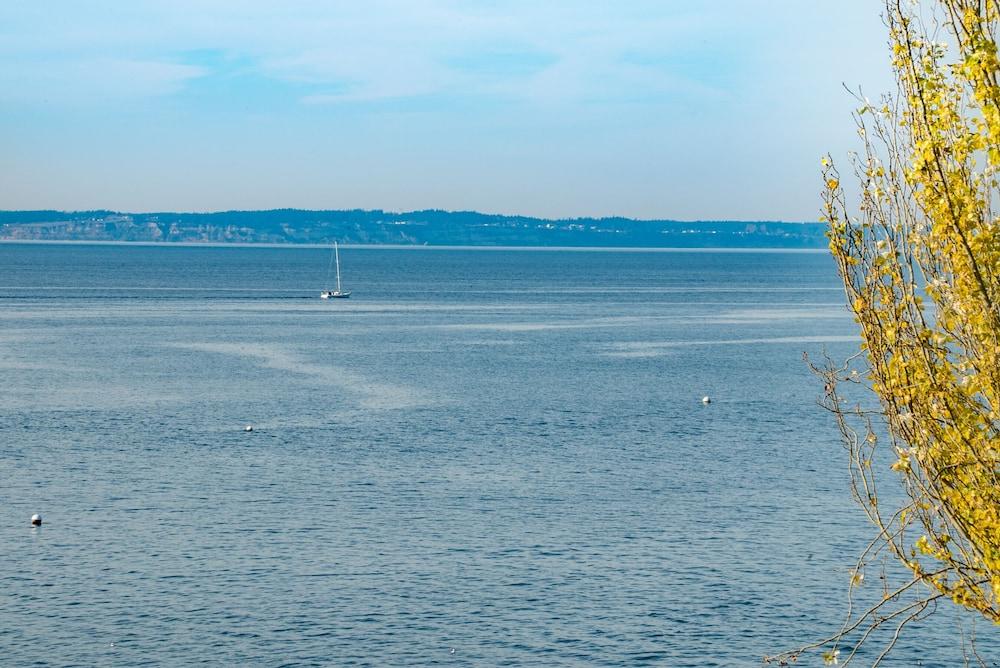 Camano Island Inn photo 9