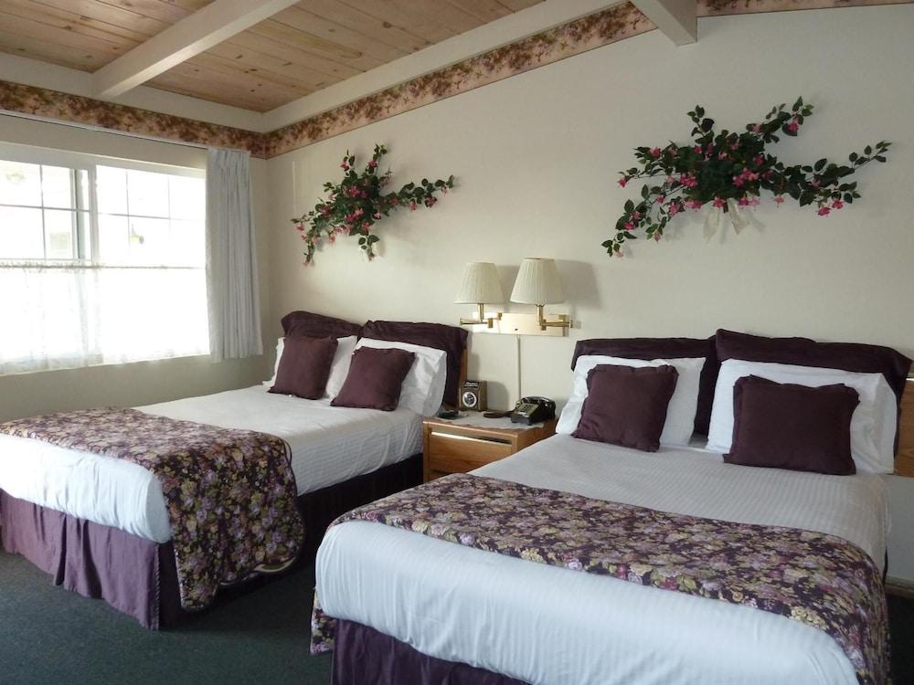 Sundown Inn photo 36