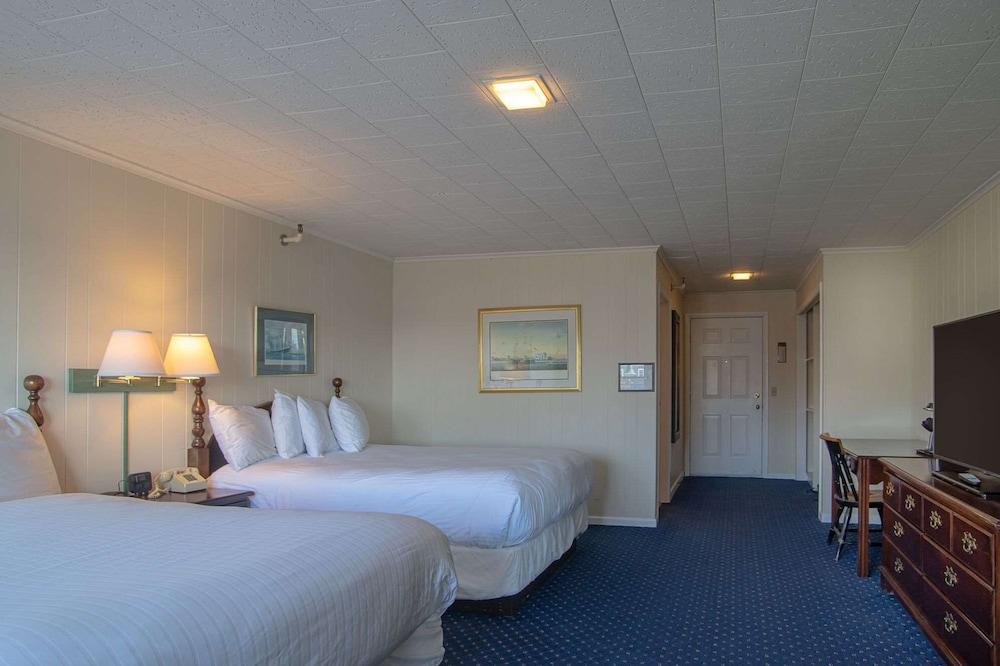 Fishermans Wharf Inn photo 78