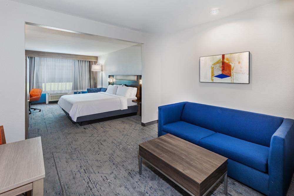 Holiday Inn Express Hotel & Suites - Houston Space Center by IHG photo 22