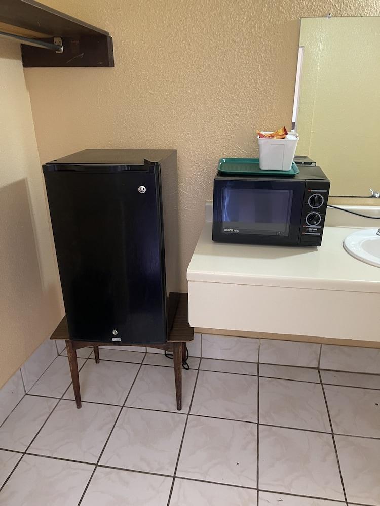 Wildflower Inn & RV Park photo 12