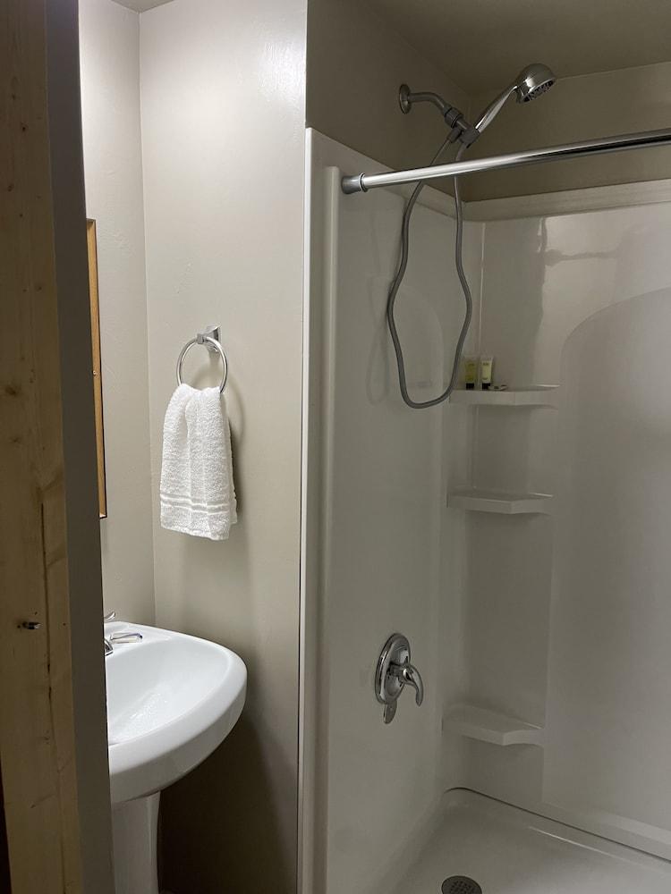Hooks Hideaway Motel photo 5
