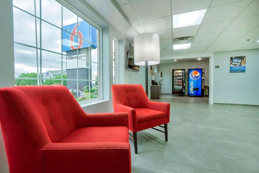 Motel 6 Tulsa, OK - CENTRAL photo 18