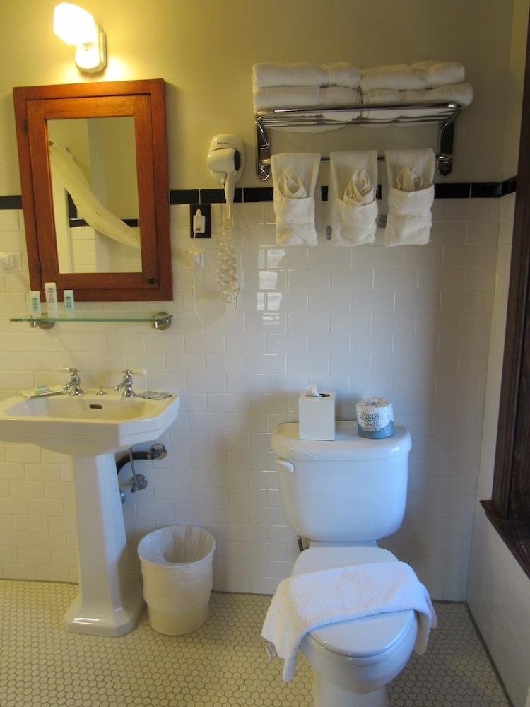 Midland Railroad Hotel photo 9