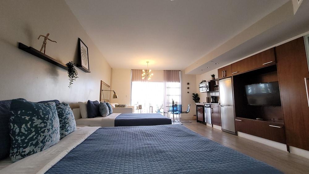 Strand Ocean Drive Suites photo 24