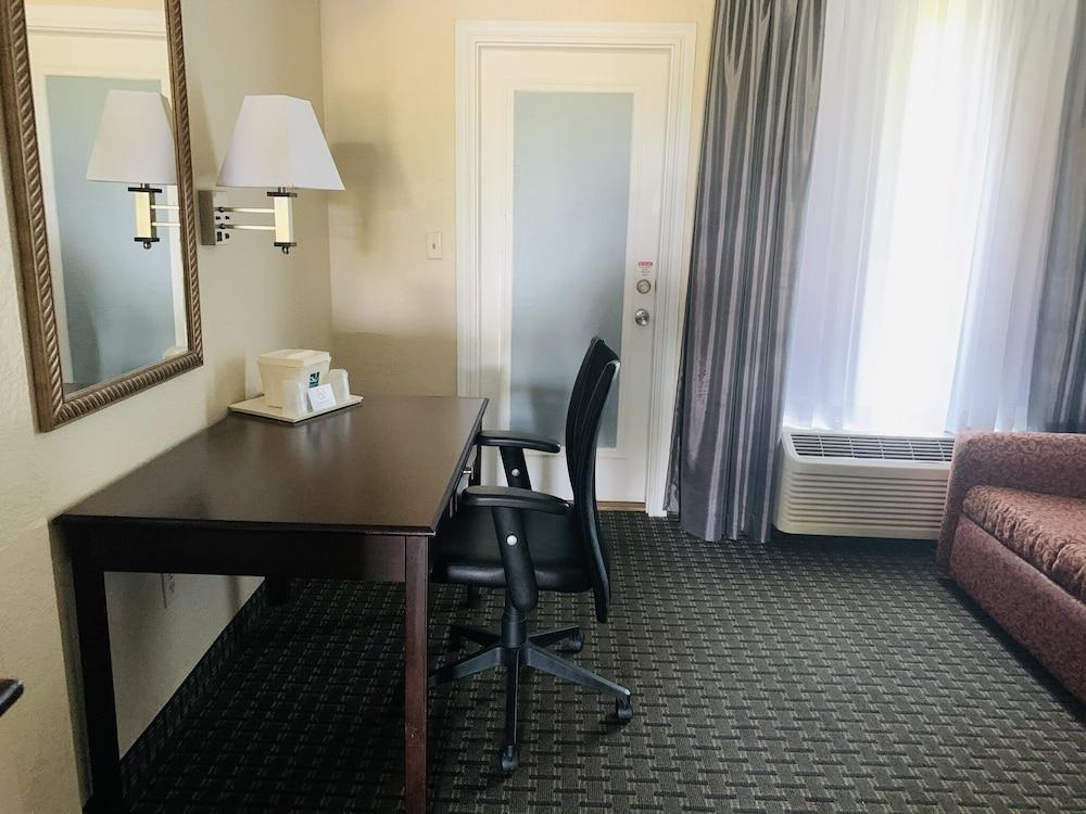 TownePlace Suites by Marriott Miramar Beach Destin photo 11