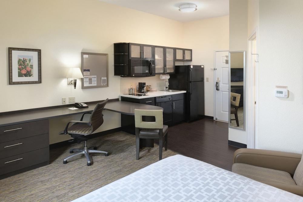 Candlewood Suites Odessa by IHG photo 3