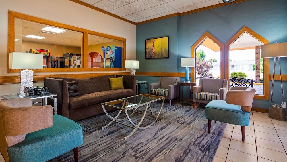Best Western Woodhaven Inn photo 2
