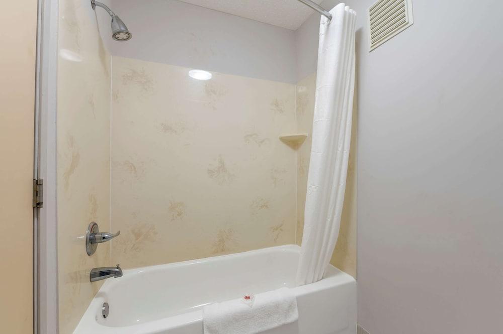 Comfort Inn & Suites Zanesville City Center photo 17