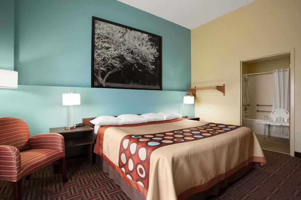 Super 8 by Wyndham Marion photo 4
