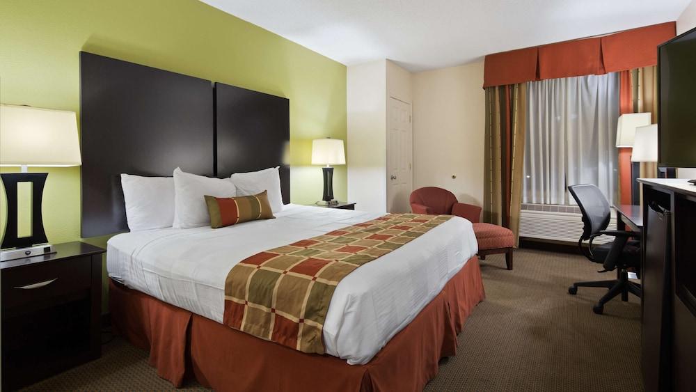 Best Western Plus Huntersville Inn & Suites Near Lake Norman photo 6
