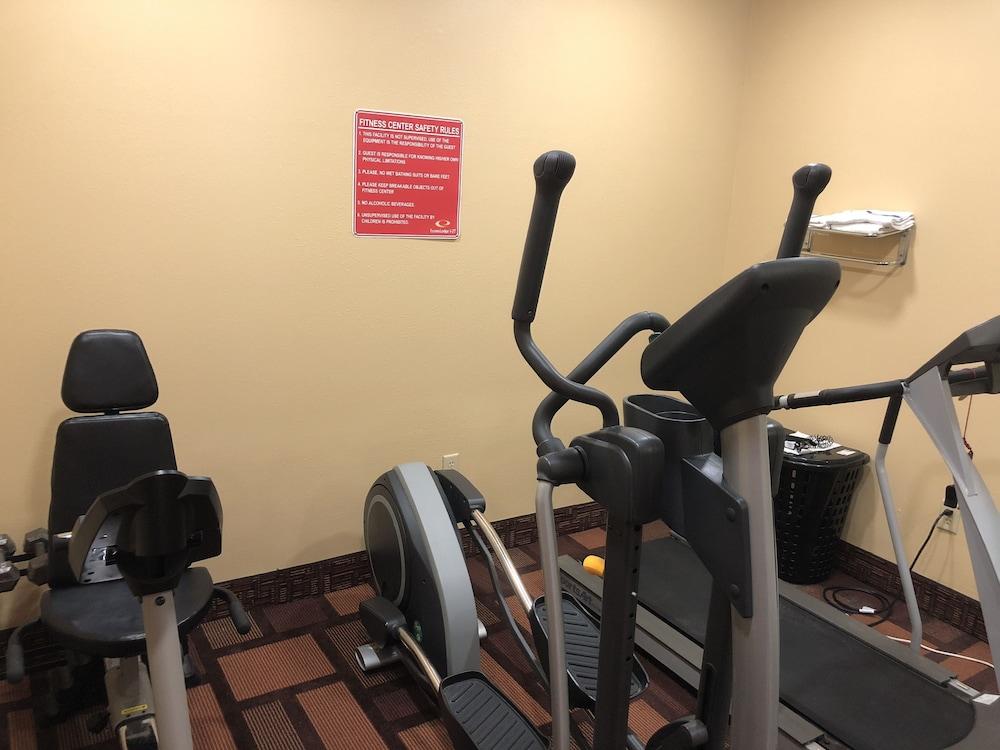 Econo Lodge Lubbock I-27 photo 9