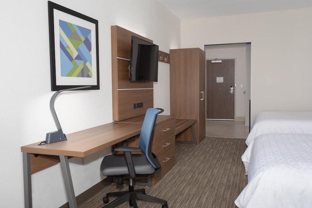 Holiday Inn Express & Suites Goodland I 70 by IHG photo 7