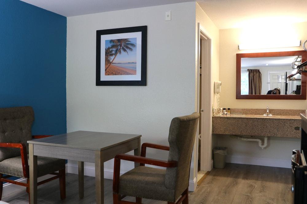 Sunbird Cape Cod Resort photo 30