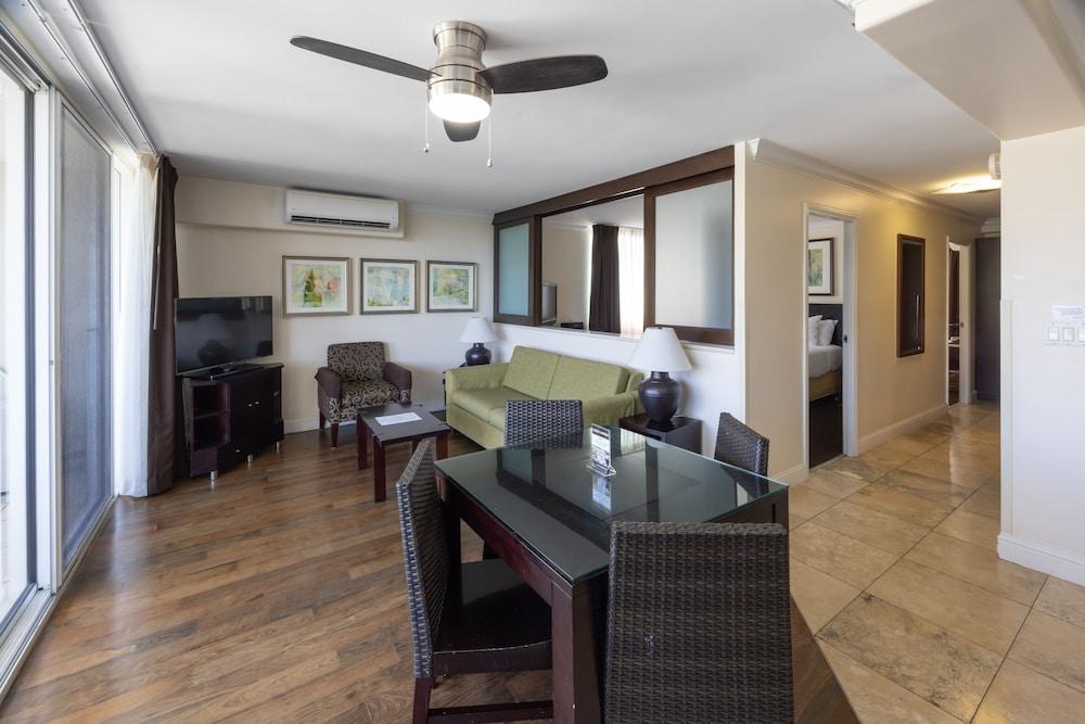Regency on Beachwalk Waikiki by OUTRIGGER photo 72