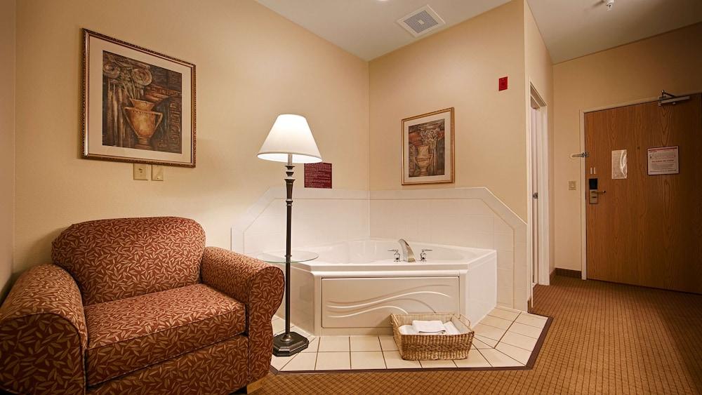 Best Western Wapakoneta Inn photo 7