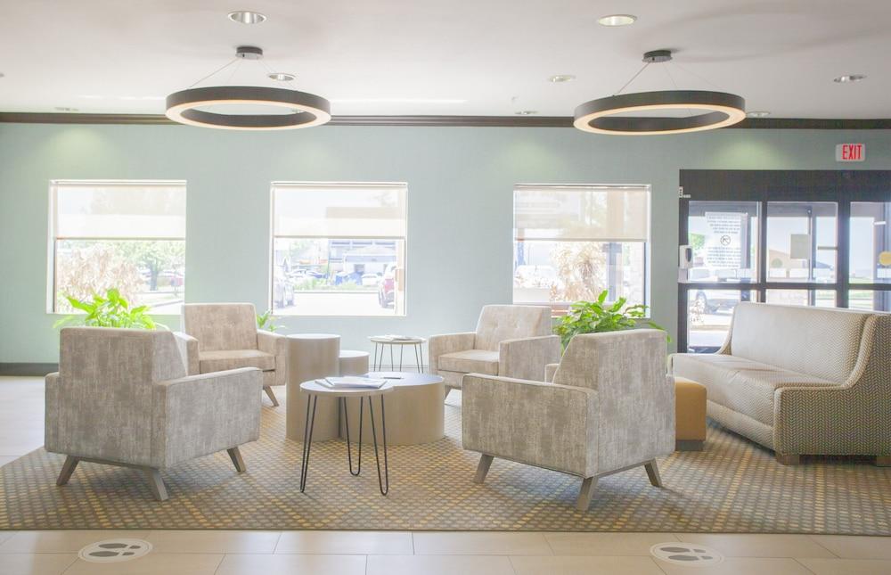 Holiday Inn & Suites Spring- The Woodlands Area by IHG photo 7