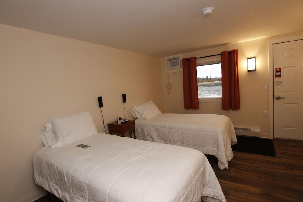Colebrook C.C. & Motel photo 36