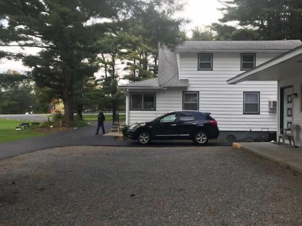 Catskill Motor Court Motel photo 48