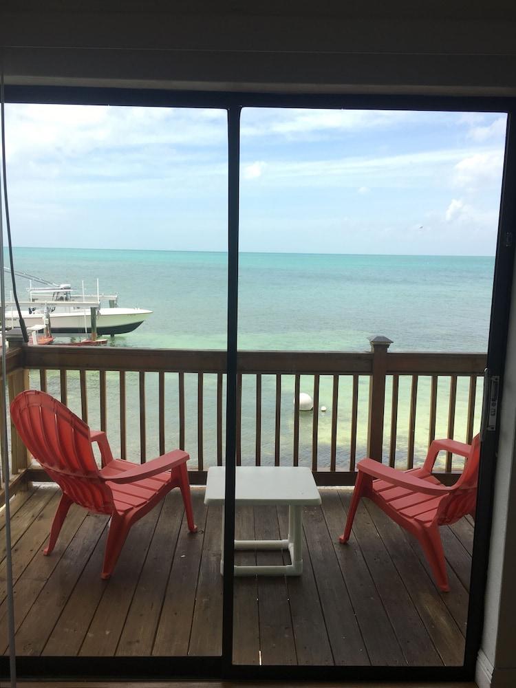 Edgewater Lodge photo 66