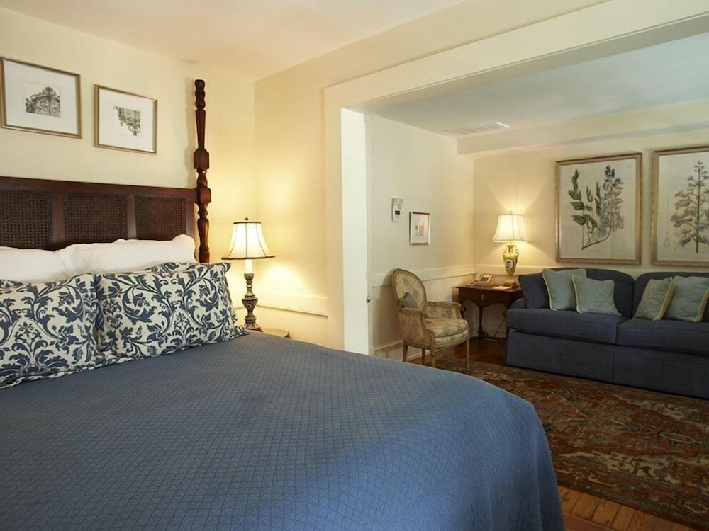 Smithfield Inn photo 14