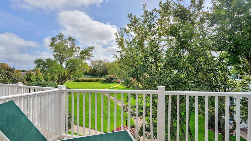 East Hampton House Resort photo 92