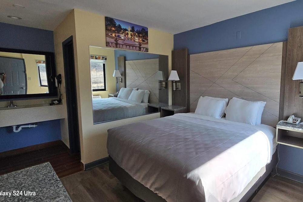 Quality Inn & Suites East Point - Atlanta Area photo 1