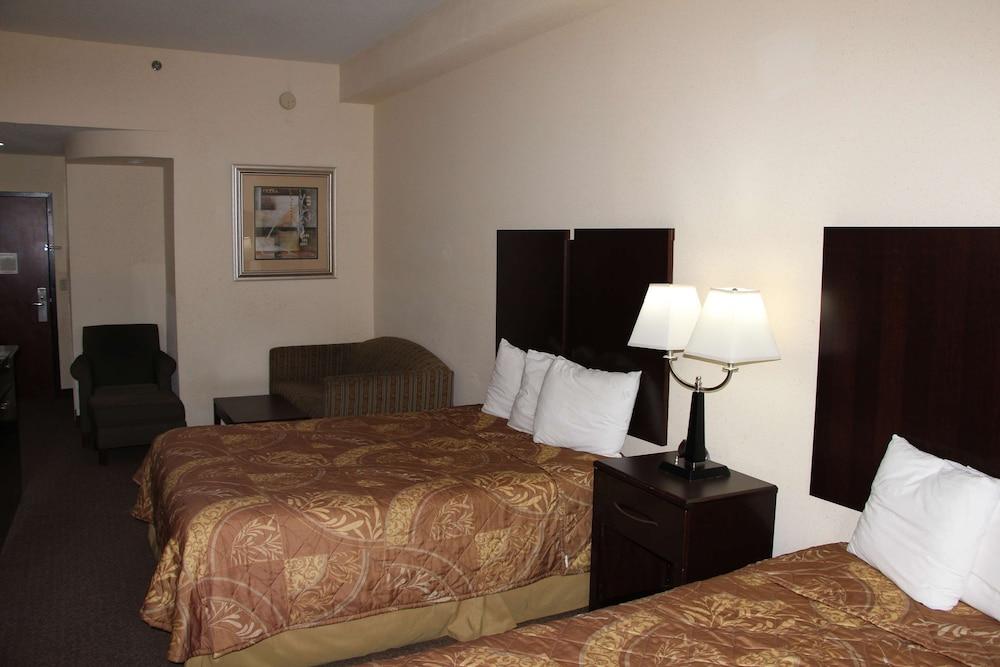 Jameson Inn and Suites Riverdale photo 12