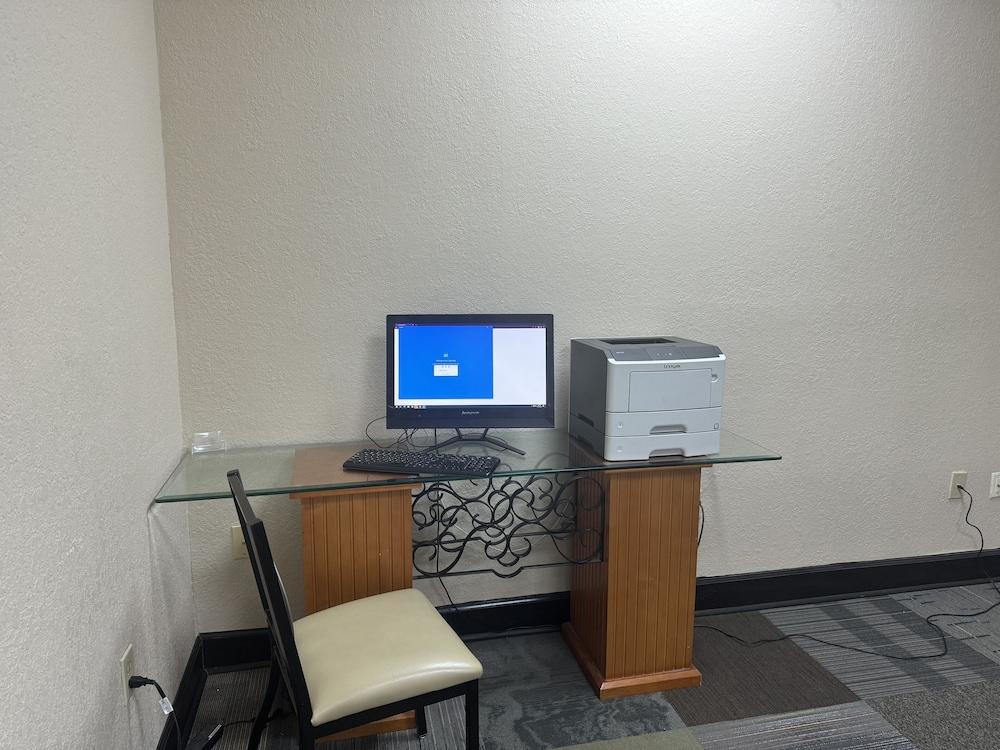 Motel 6 Savannah, GA- Gateway & I-95 photo 26