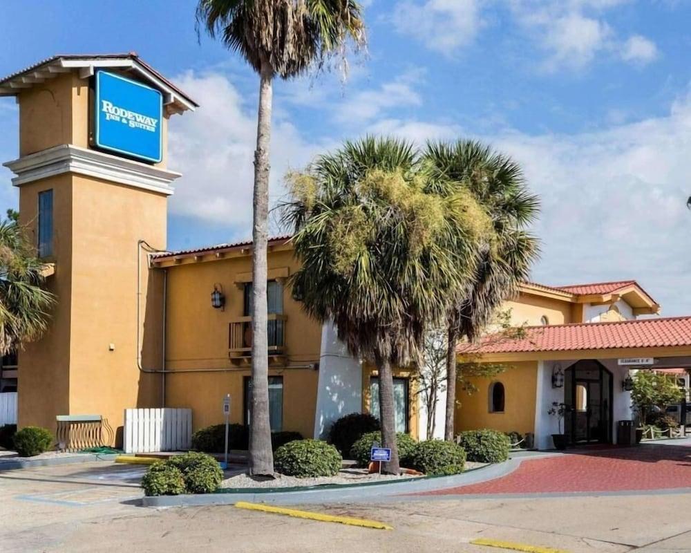 Sunrise Inn & Suites photo 11