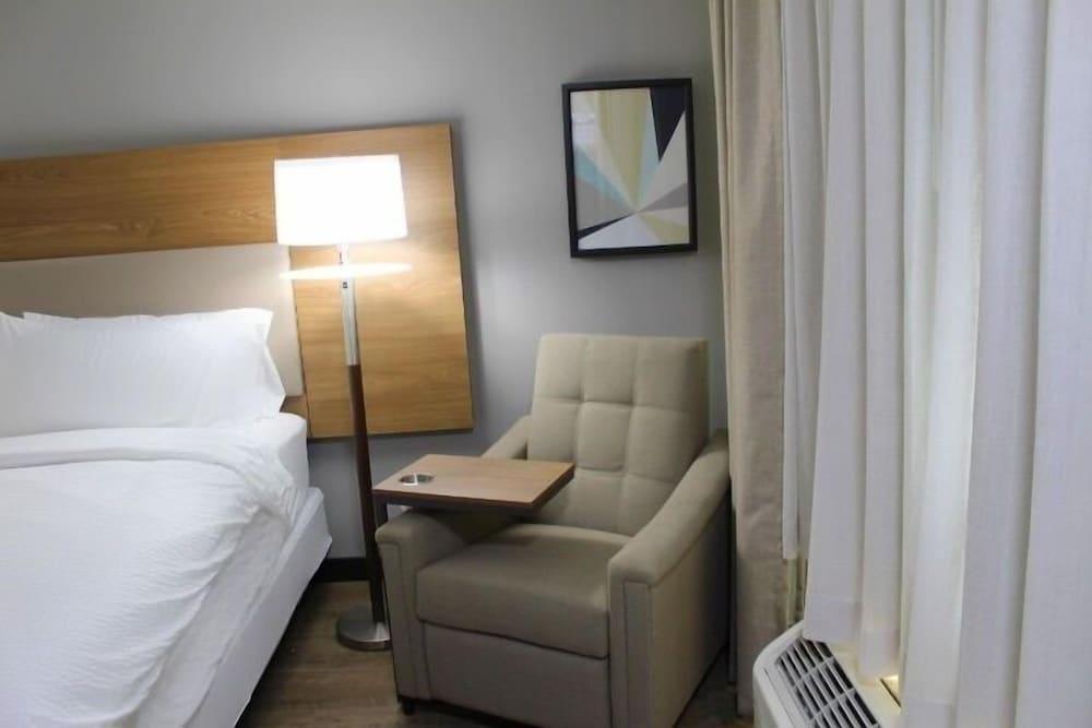 Candlewood Suites Southfield - Detroit by IHG photo 22