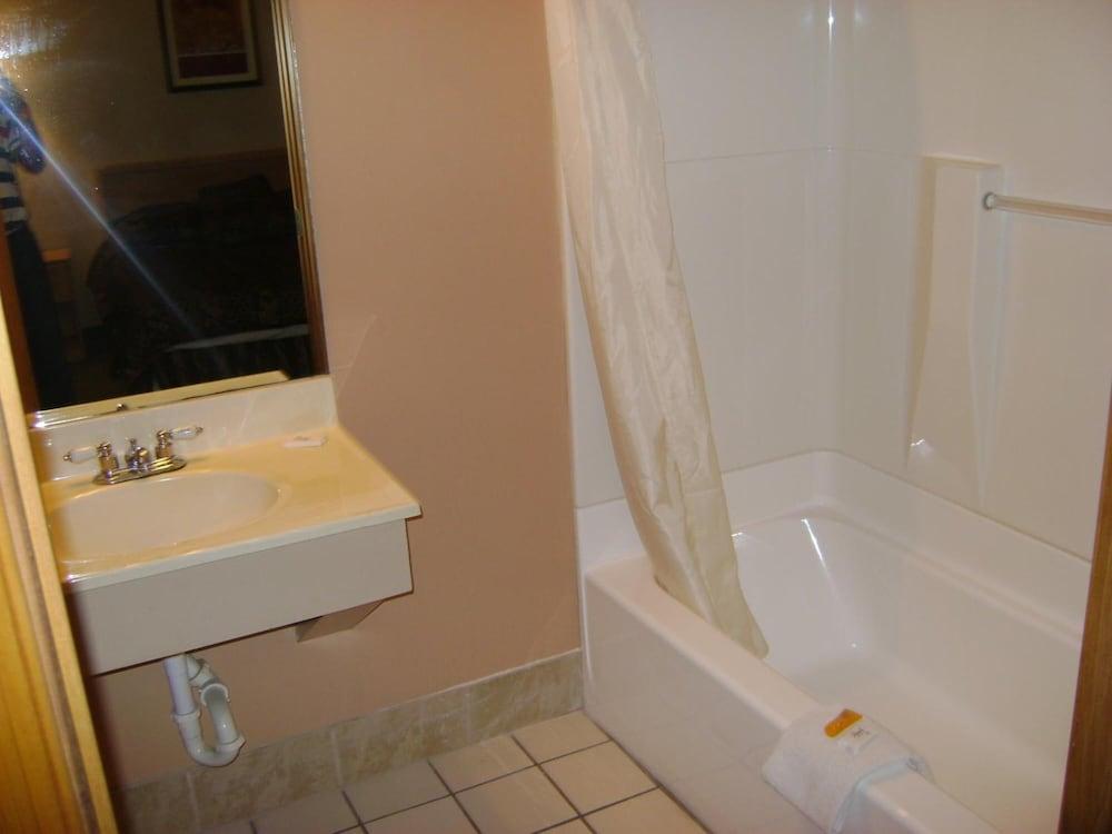 Ashland Inn photo 23